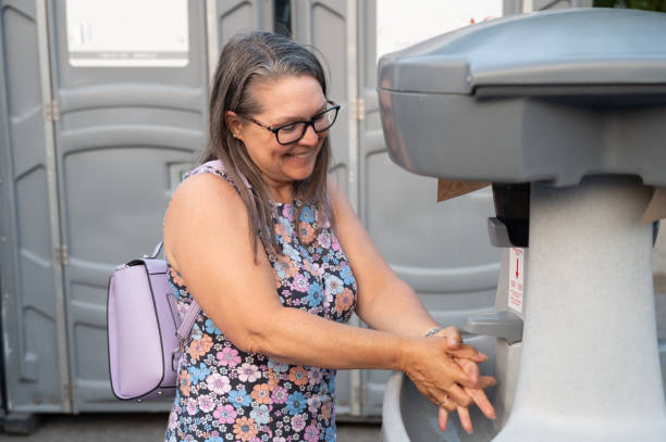 Best Affordable portable toilet rental  in Strathmore, CA